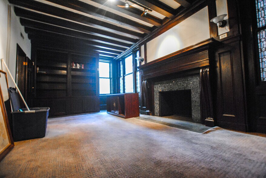 More Photos Of 809 Cathedral St, Baltimore Apartments For Lease