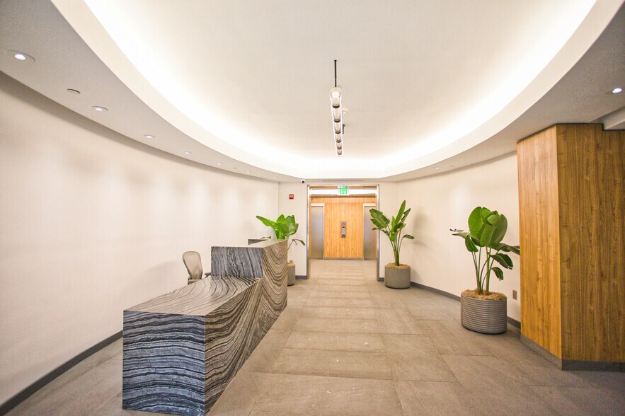 More Photos Of 1680 Michigan Ave, Miami Beach Office For Sale