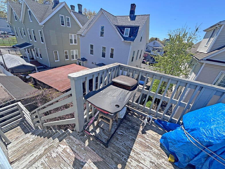 More Photos Of 247 Madison Ave, Bridgeport Apartments For Sale