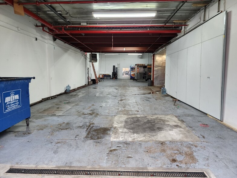 More Photos Of 47-31 35th St, Long Island City Warehouse For Lease