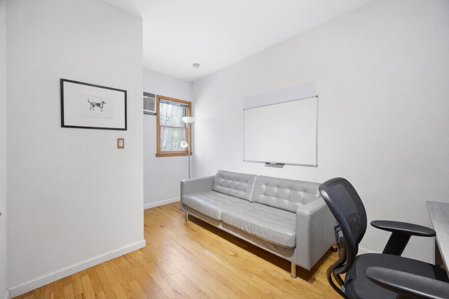 More Photos Of 331 Leonard St, Brooklyn Apartments For Lease