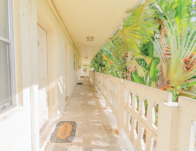 More Photos Of 15201 Memorial Hwy, Miami Apartments For Sale