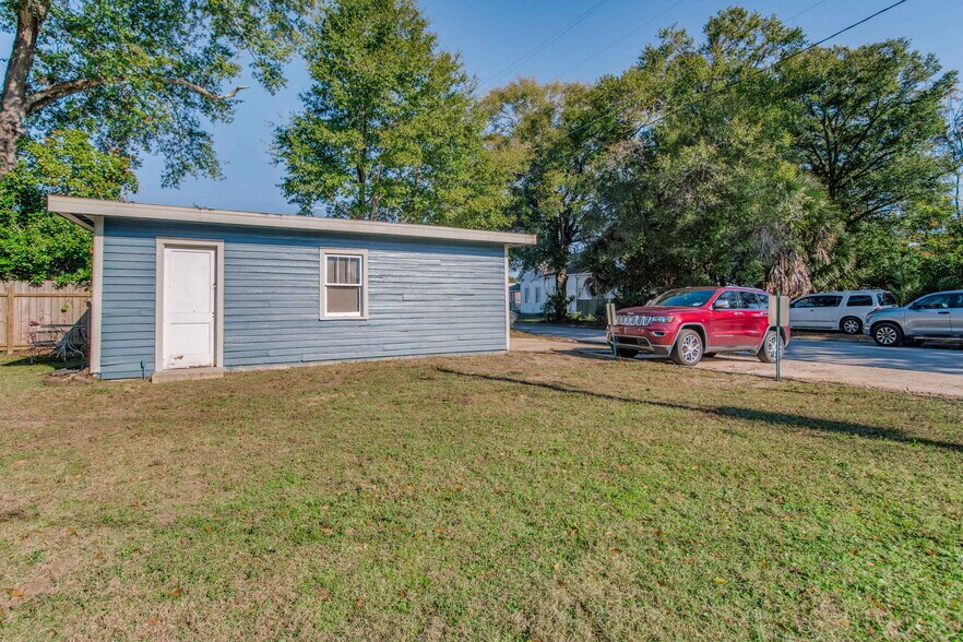 More Photos Of 1224 E Strong St, Pensacola Apartments For Sale