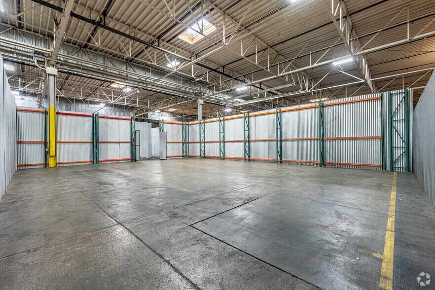 More Photos Of 929 S Azusa Ave, City Of Industry Warehouse For Lease