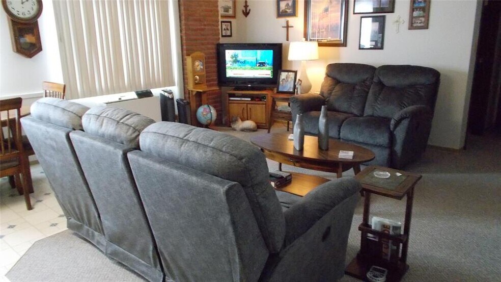 More Photos Of 20 W 3rd St, Havre Apartments For Sale