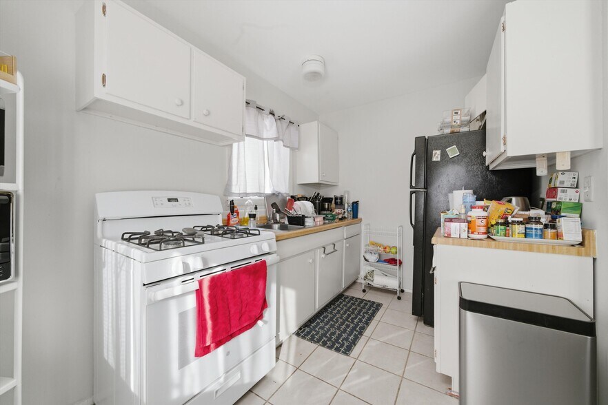 More Photos Of 630 Westmoreland Dr, Vernon Hills Apartments For Sale