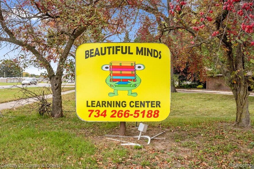 More Photos Of 27500-27520 Joy Rd, Livonia Freestanding For Lease