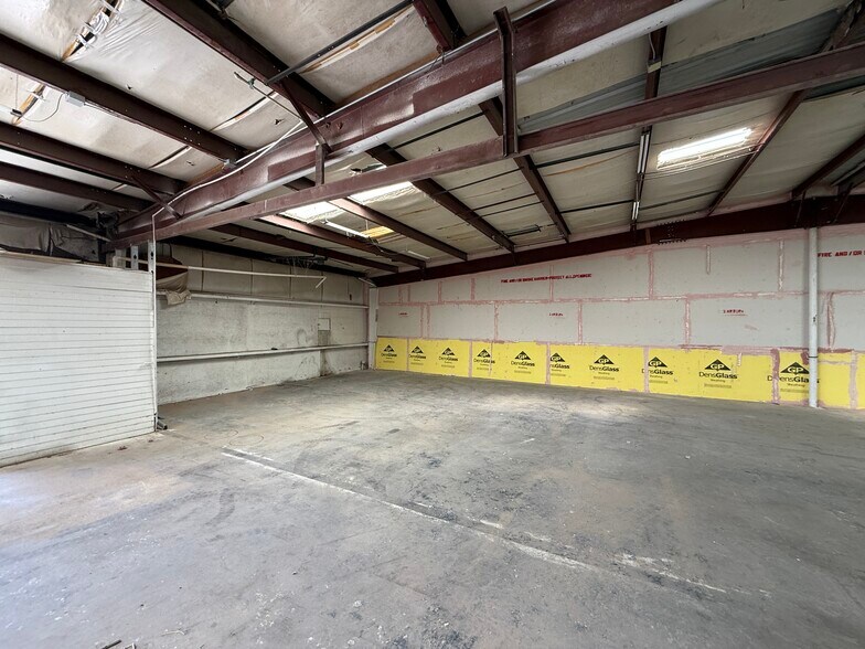 More Photos Of 1538 Pawling Dr, Horizon City Warehouse For Lease