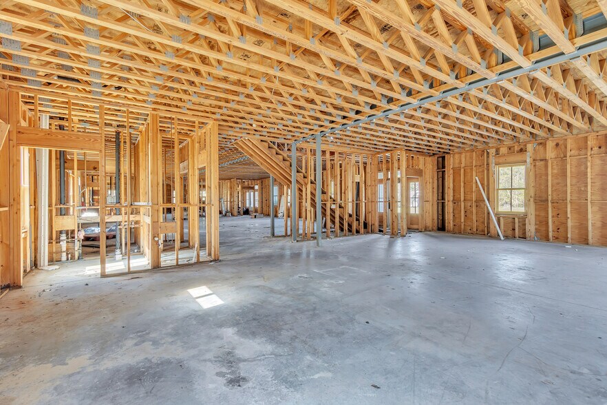 More Photos Of 100 Timber Trail Rd, Richmond Hill Office For Sale