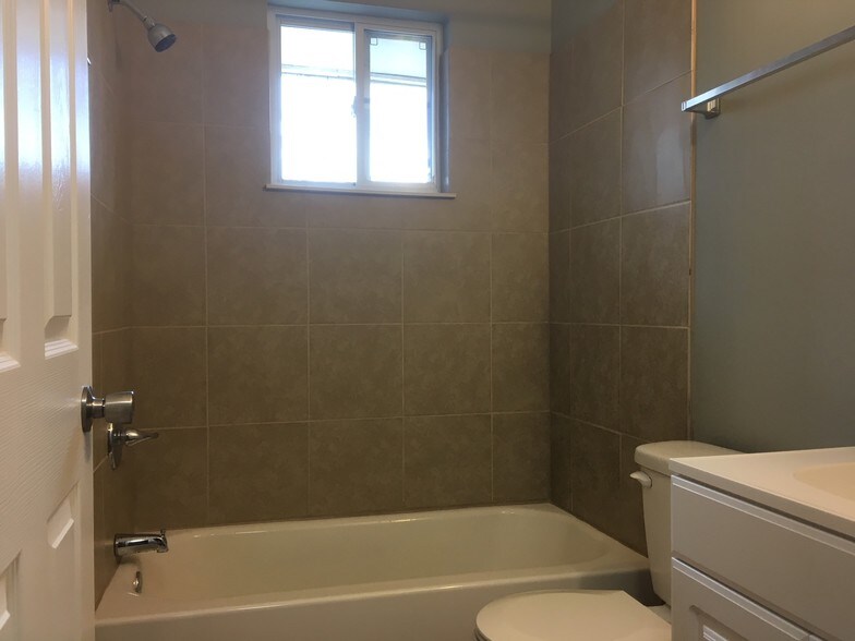 More Photos Of 3936 Lori Sue Ave, Dayton Apartments For Sale