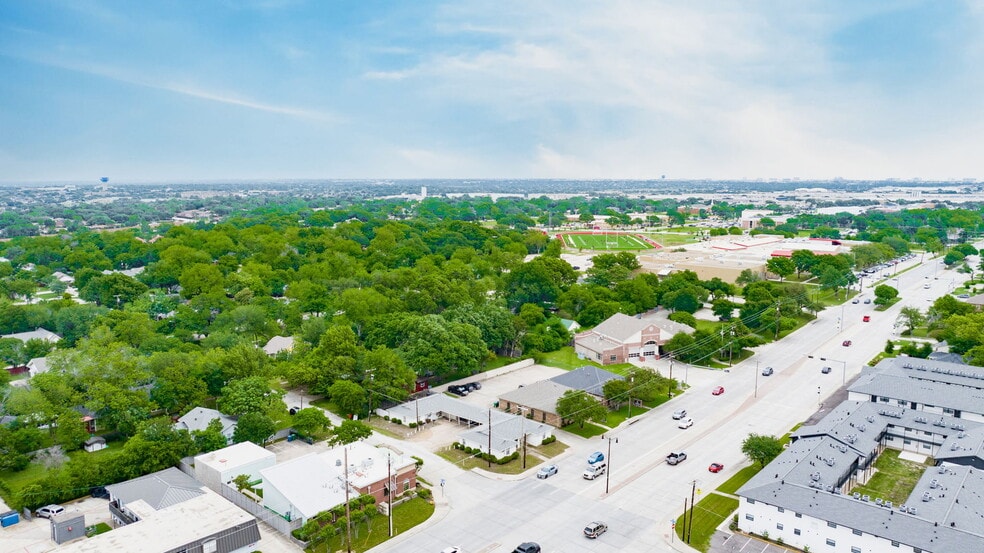 More Photos Of 1515 E Belt Line Rd, Carrollton Office Residential For Sale