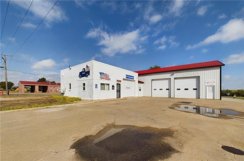 More Photos Of 221 Main St, Jetmore Auto Repair For Sale