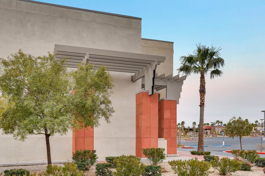 More Photos Of 820 S Rampart Blvd, Las Vegas Storefront For Lease