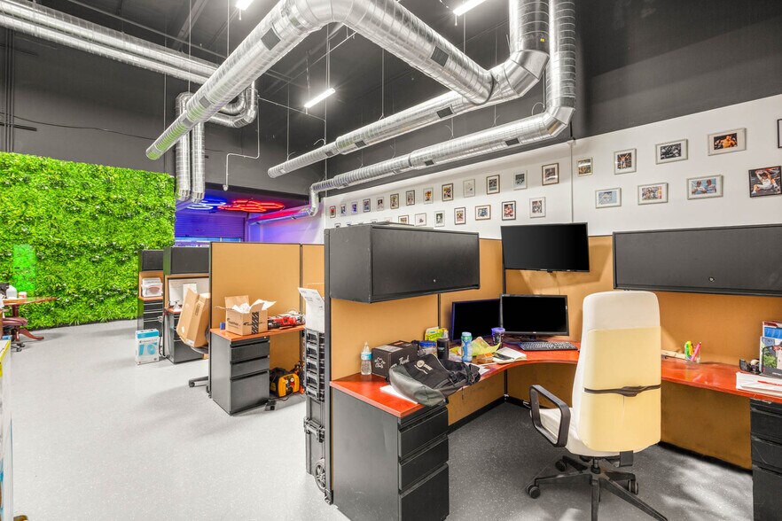 More Photos Of 4570 Donovan Way, North Las Vegas Light Distribution For Sale