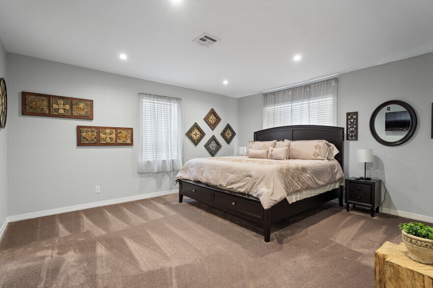 More Photos Of 3133 Chickasaw Trl, Sulphur Restaurant For Sale