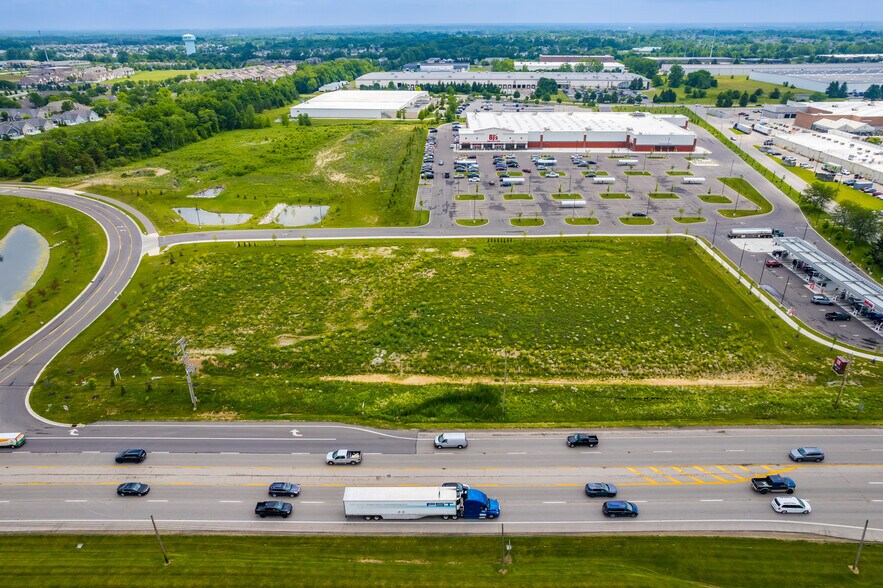 More Photos Of 8425 Columbus Pike, Lewis Center Land For Lease