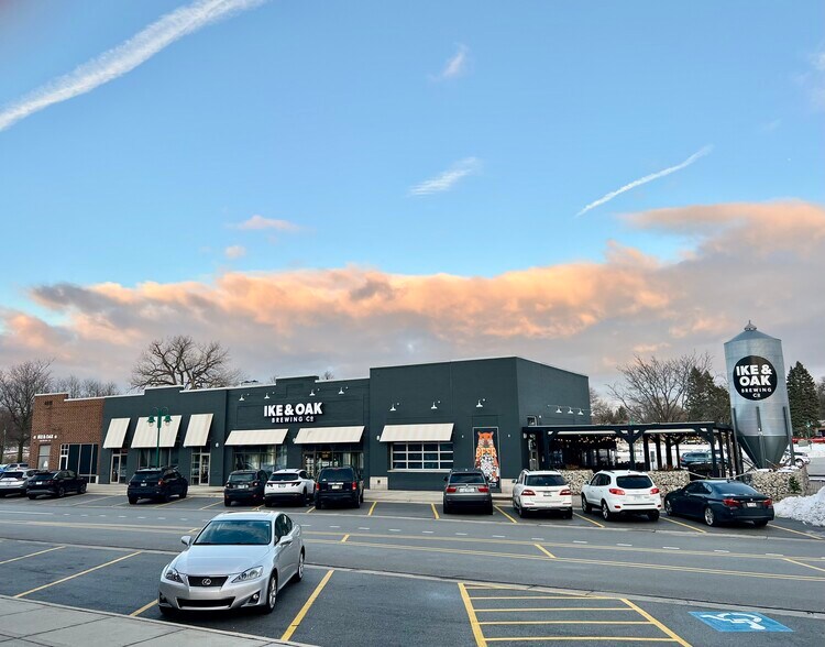 More Photos Of 6315 Main St, Woodridge Restaurant For Sale