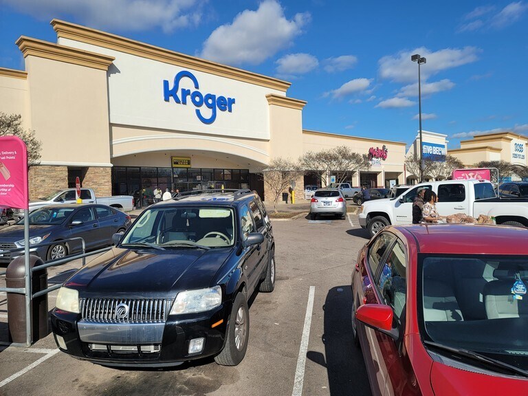 More Photos Of 4264-4320 Summer Ave, Memphis Unknown For Lease