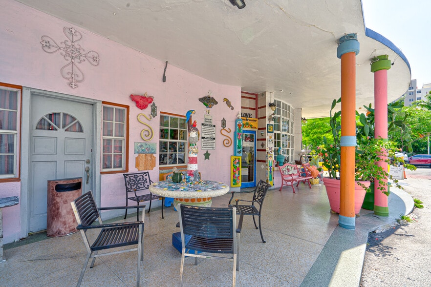 More Photos Of 1680 James Ave, Miami Beach Hotel For Sale