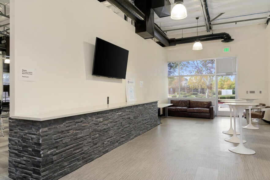 More Photos Of 920 Reserve Dr, Roseville Loft Creative Space For Lease