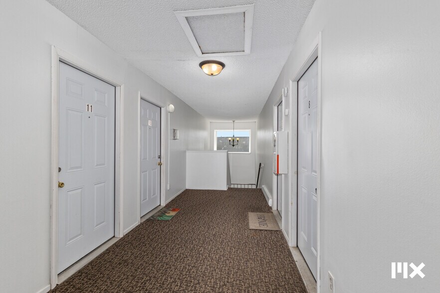 More Photos Of 757 W Shepherd St, Charlotte Apartments For Sale
