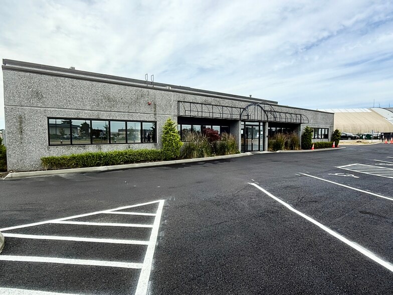 More Photos Of 3102 100th St SW, Everett Warehouse For Lease