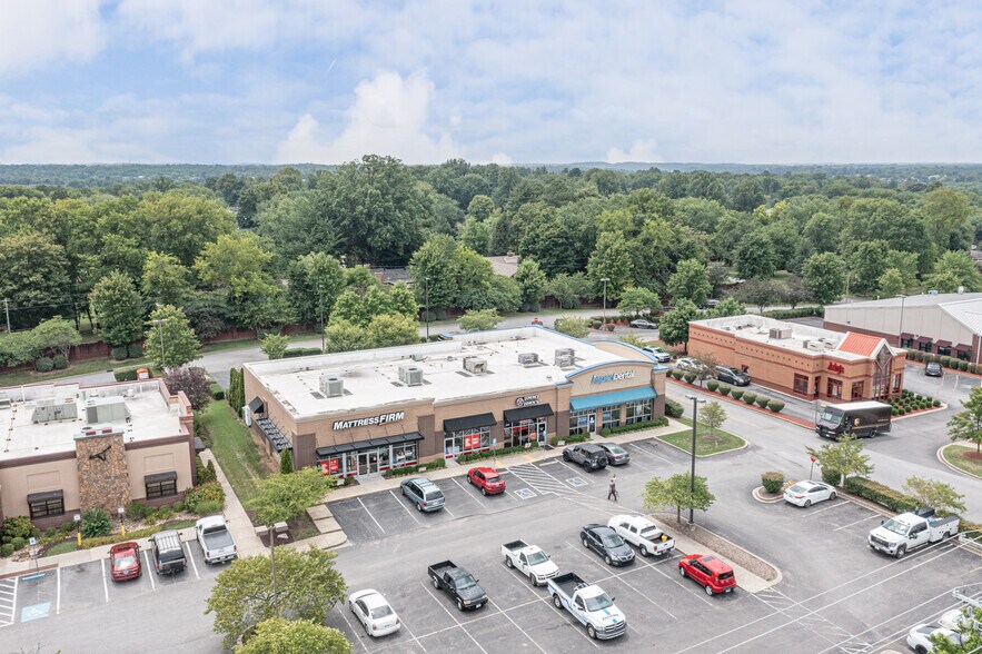More Photos Of 1007 Nashville Pike, Gallatin Storefront Retail Office For Sale