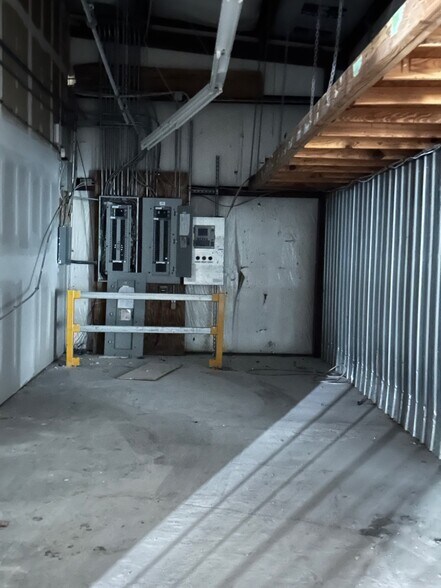 More Photos Of 326 Stonewall Jackson blvd, Orangeburg General Retail For Lease