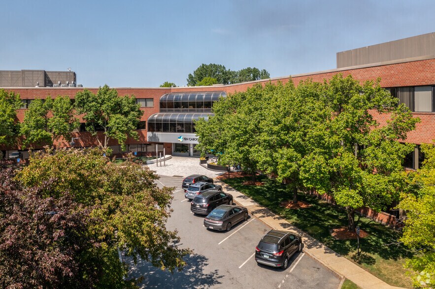 More Photos Of 10 Cabot Rd, Medford Office For Lease