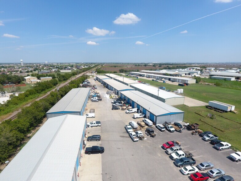 More Photos Of 2653 Blue Mound Rd W, Haslet Warehouse For Lease