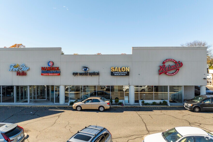 More Photos Of 175 W Merrick Rd, Freeport General Retail For Lease