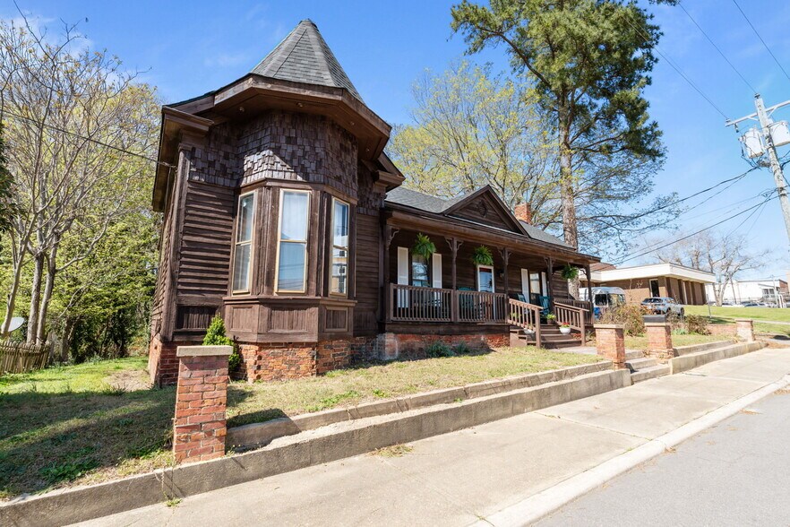 Primary Photo Of 206 Dowd St, Carthage Office For Sale
