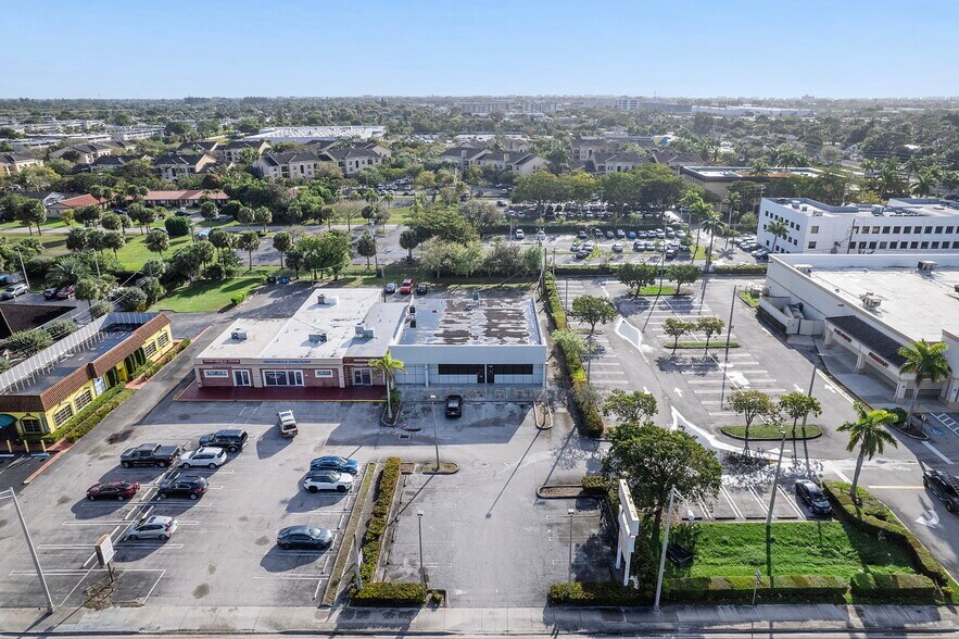 More Photos Of 3156 S Congress Ave, Palm Springs General Retail For Sale