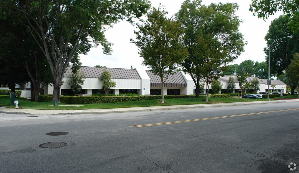 More Photos Of 605 W California Ave, Sunnyvale Research And Development For Lease