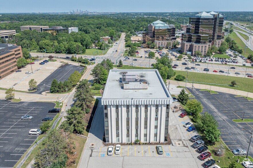 More Photos Of 5000 Rockside Rd, Independence Office For Sale