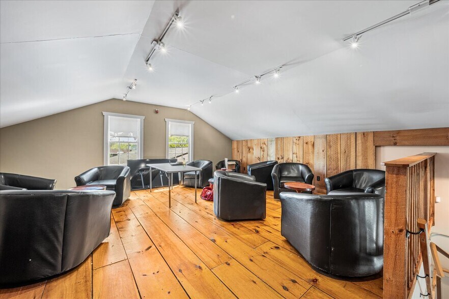 More Photos Of 21 Furnace St, Danielson Storefront For Sale