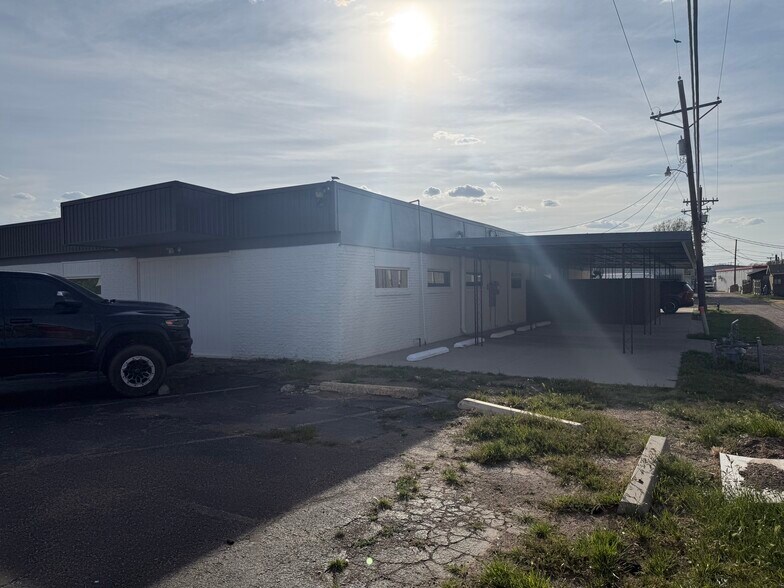 More Photos Of 3706 Mockingbird Ln, Amarillo Office For Sale