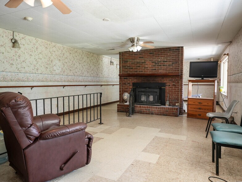 More Photos Of 84 Chestnut Park Dr, Waynesville Healthcare For Sale