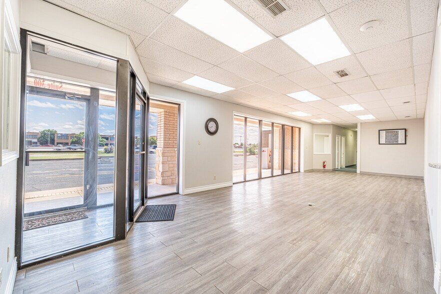 More Photos Of 4718 S Loop 289, Lubbock Office Residential For Lease