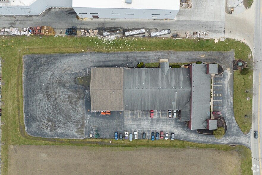 More Photos Of 2029 Wood-Bridge Blvd, Bowling Green Light Manufacturing For Lease