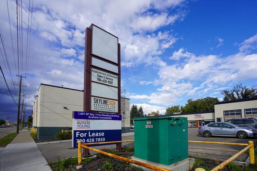 More Photos Of 6545A 99 St NW, Edmonton Service Station For Lease