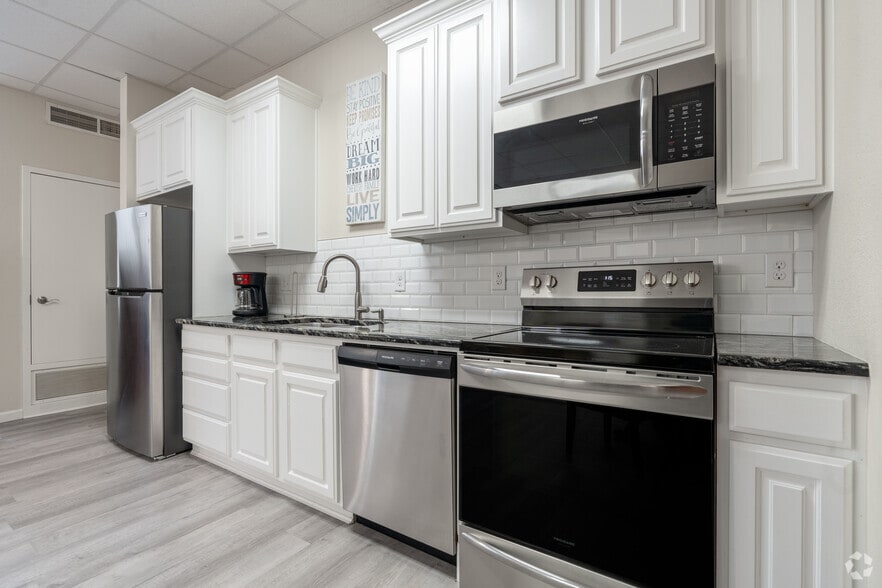 More Photos Of 1912 11th St, Wichita Falls Apartments For Sale