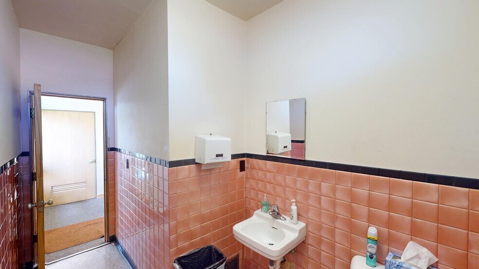 More Photos Of 22766 S Main St, Ettrick Office For Sale