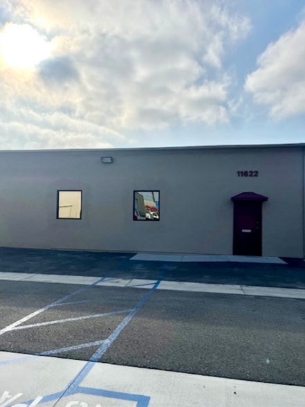 Primary Photo Of 11622-11626 McBean Dr, El Monte Warehouse For Lease