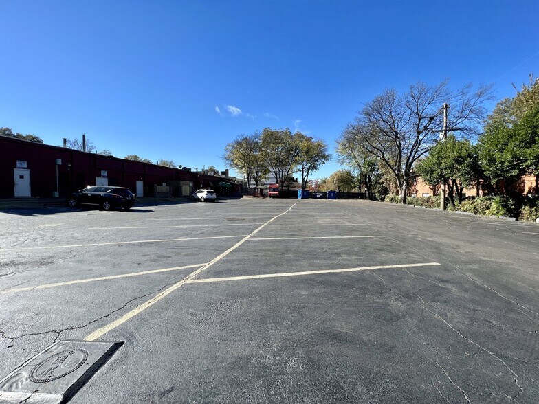 More Photos Of 1782-1798 Madison Ave, Memphis Storefront For Lease