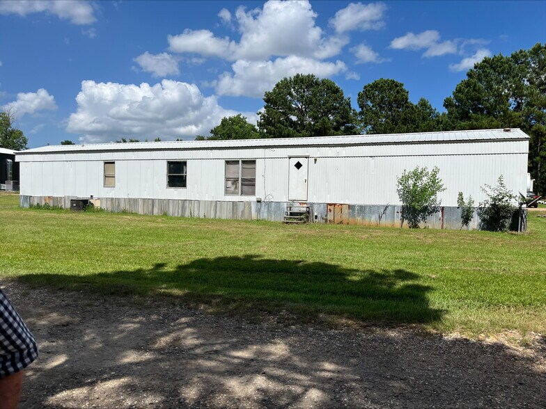 More Photos Of 7301 W 7th St, Texarkana Sports And Entertainment For Sale