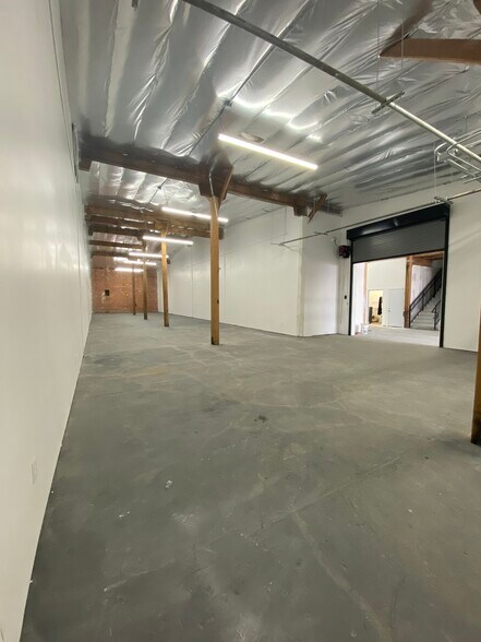 More Photos Of 6000 Gramercy Pl, Los Angeles Warehouse For Lease