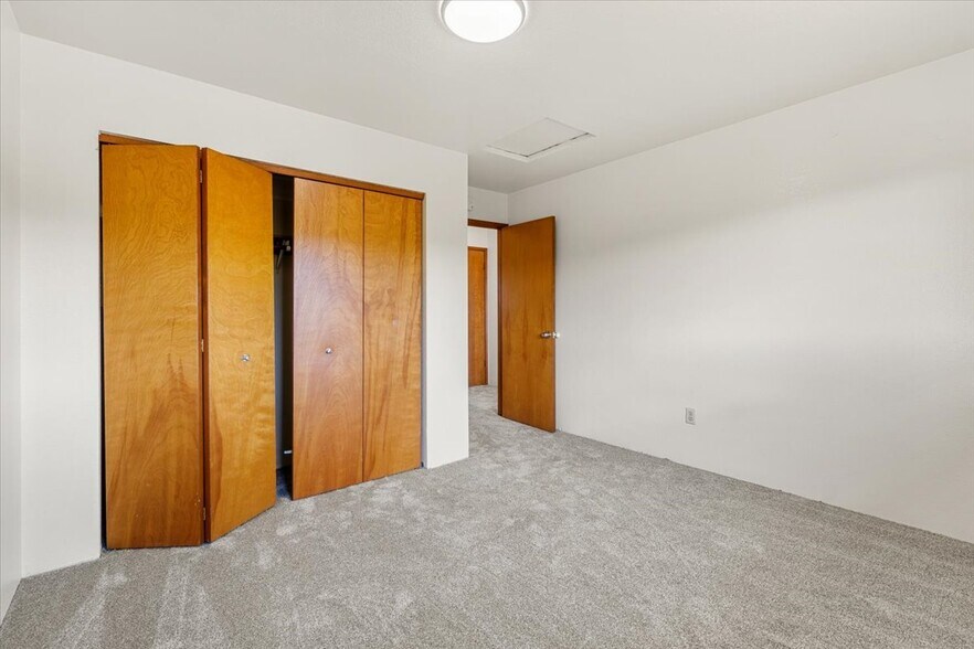More Photos Of 275 9th St, Fortuna Apartments For Sale