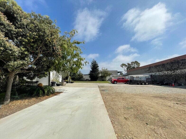 More Photos Of 17066 Palmdale Ln, Huntington Beach Land For Lease