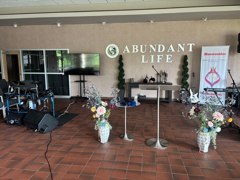 More Photos Of 308 E Centerview St, China Grove Office For Sale